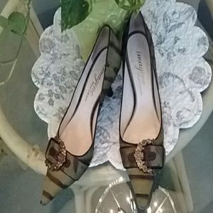 Imagine by Vince Camuto Pumps!